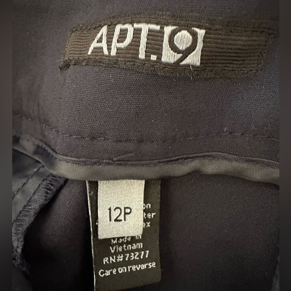 ⚡️5 for $25 item! Apt 9 navy work capris size 12P - Picture 3 of 5